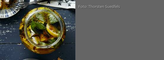 Rezeptbild für "Schafskäse in Kräuteröl"