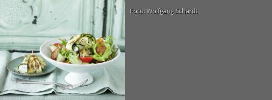 Rezeptbild für "Mozzarellapäckchen mit Melonensalat"