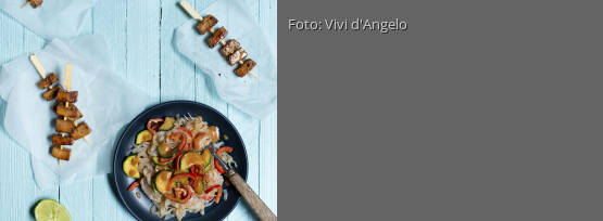 Rezeptbild für "Gemüse-Fettuccine mit Tofu-Saté"