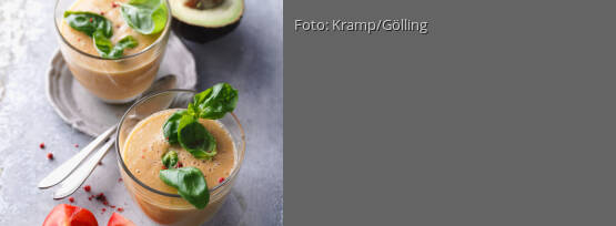 Rezeptbild für "Tomaten-Avocado Smoothie mit Basilikum und Pfeffer"