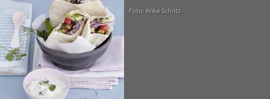 Rezeptbild für "Salat-Pitas mit Kräuter-Joghurt-Dressing"