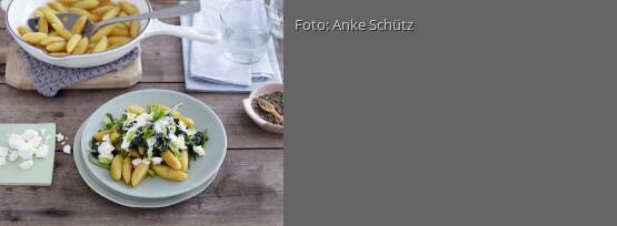 Rezeptbild für "Schupfnudeln mit Spinat-Feta-Gemüse"