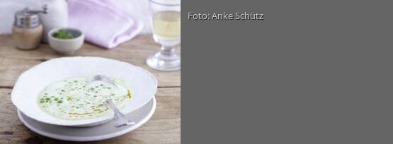 Rezeptbild für "Erbsenschaumsuppe mit Mandeln"