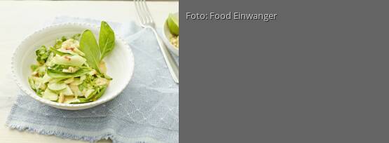 Rezeptbild für "Gurken-Frühlingsspinat-Salat"