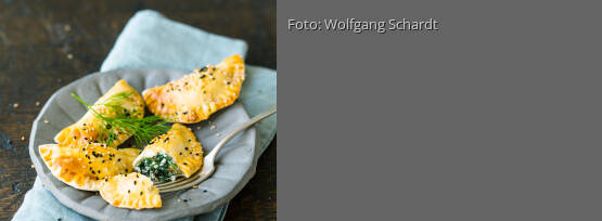 Rezeptbild für "Sambusak mit Spinat und Schafskäse"