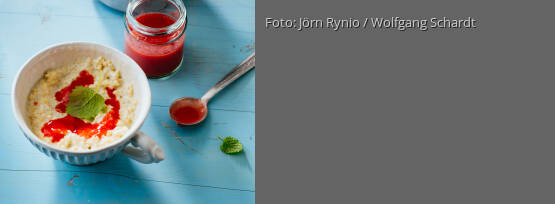 Rezeptbild für "Hirsegrütze mit Erdbeerpüree"