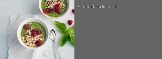 Rezeptbild für "Smoothie Bowl mit Basilikum und Banane"