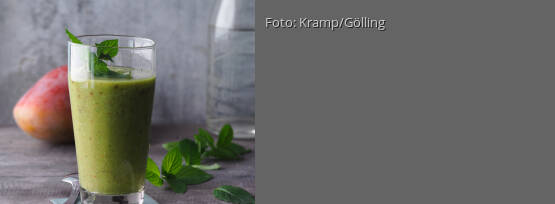 Rezeptbild für "Smoothie mit Datteln, Mangos und Matcha"
