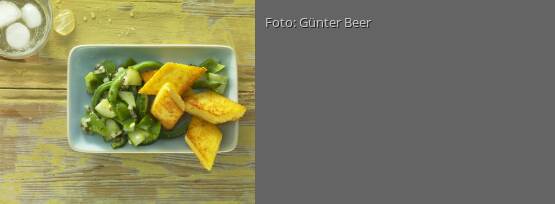 Rezeptbild für "Gruyère-Grießschnitten mit Gemüsesalat"