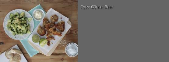 Rezeptbild für "Gebackene Austernpilze mit Avocado-Gurkensalat"