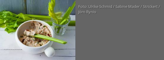 Rezeptbild für "Tomaten-Basilikum-Dip mit Staudensellerie"