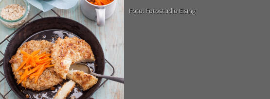 Rezeptbild für "Sesam-Sellerieschnitzel mit Möhrensalat"