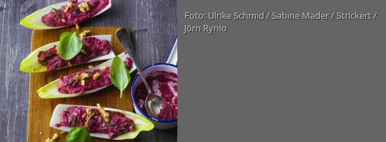 Rezeptbild für "Gefüllte Chicoréeschiffchen mit Rote-Bete-Schafskäse-Creme"