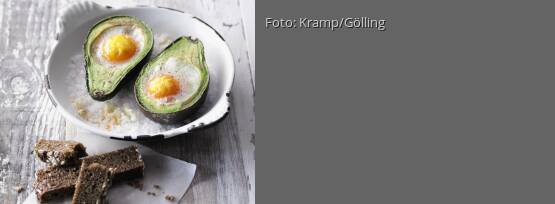 Rezeptbild für "Eivocado aus dem Ofen mit Vollkornbrot"