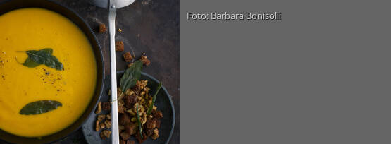 Rezeptbild für "Kürbissuppe mit Crôutons"