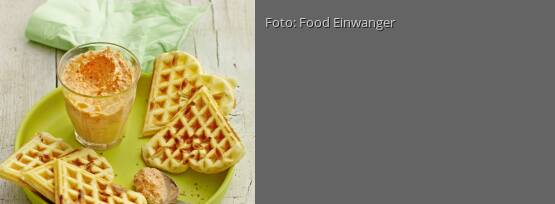 Rezeptbild für "Pinienkernwaffeln mit Pesto Calabrese"