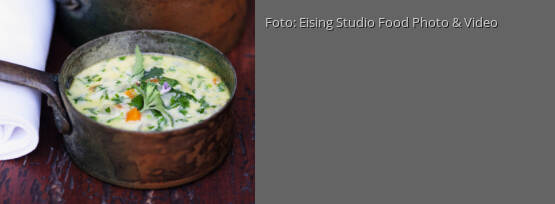 Rezeptbild für "Gersten-Wildkräuter-Suppe"