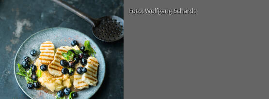 Rezeptbild für "Gebratener Halloumi mit Polenta"