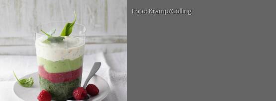 Rezeptbild für "Layered Mousse mit Spinat, Himbeeren und Avocado"