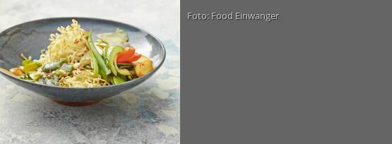 Rezeptbild für "Asia-Nudeln mit süßsaurem Gemüse"