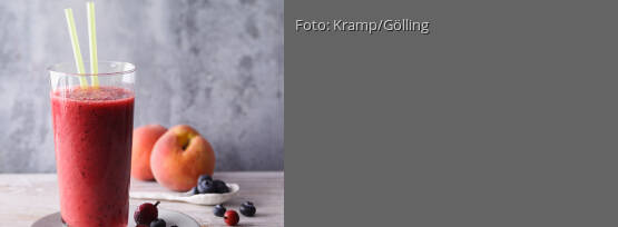 Rezeptbild für "Stachelbeeren-Smoothie mit Melone, Beeren und Pfirsichen"
