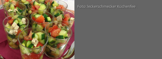 Rezeptbild für "Veganer Feta mit Tomaten-Gurkensalat"