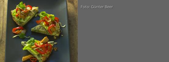 Rezeptbild für "Spitzkohlpfannkuchen mit Sesam"