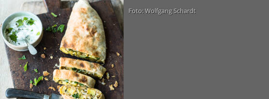 Rezeptbild für "Bratkartoffel-Spitzkohl-Strudel"