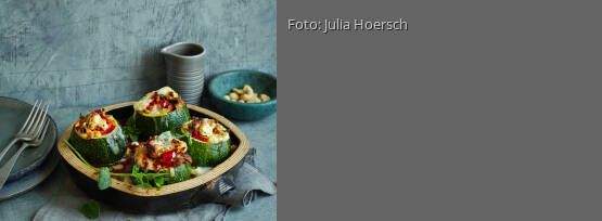 Rezeptbild für "Gefüllte Rondini mit Feta und Cashewkernen"