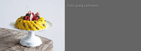 Rezeptbild für "Safranreis-Pudding mit Beeren und Feigen"