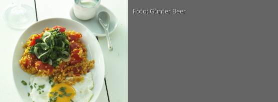 Rezeptbild für "Bulgur mit Spinat und Joghurtsauce"