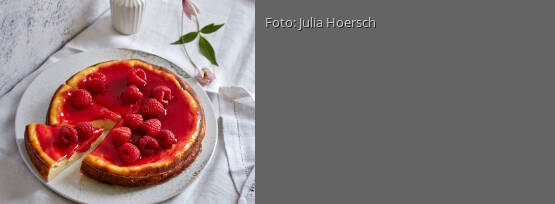 Rezeptbild für "Mini-Ricotta-Kuchen mit Vanille, Safran und Beerencoulis"