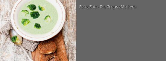 Rezeptbild für "Brokkolisuppe mit Knusper-Zottarella"