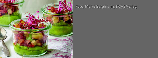 Rezeptbild für "Avocadocreme mit Marinade von getrockneten Tomaten und Kartoffelcroûtons"