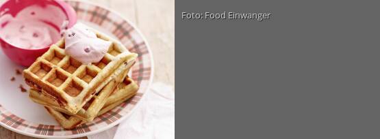 Rezeptbild für "Buchweizenwaffeln mit Preiselbeeren"