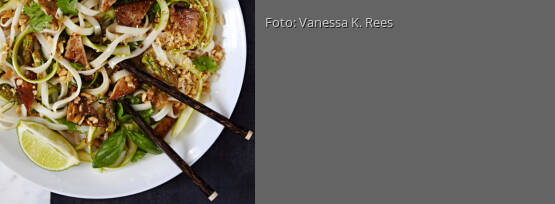 Rezeptbild für "Spargel-Pad-Thai-Salat"