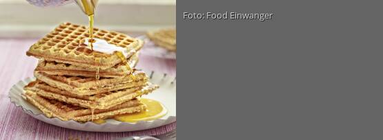 Rezeptbild für "Vollkorn-Nuss-Waffeln mit Ahornsirup"