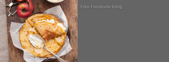 Rezeptbild für "Apfelpfannkuchen mit Honigquark"