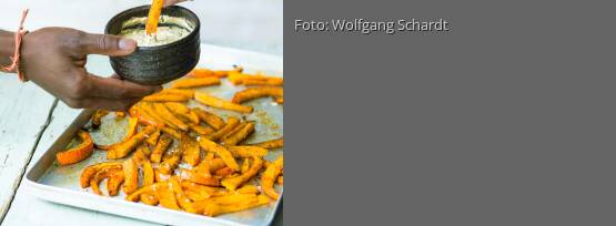 Rezeptbild für "Backofen-Kürbisfritten mit Chermoula-Mayo"
