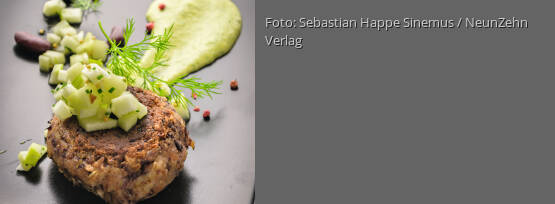 Rezeptbild für "Berliner Boulette mit Apfel-Gurkensalat"