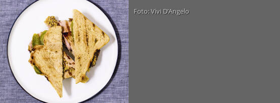 Rezeptbild für "Bratensandwich mit Gewürzgurke"