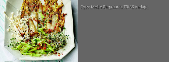 Rezeptbild für "Chinakohl herb asiatisch mit Staudensellerie und Enokipilzen"