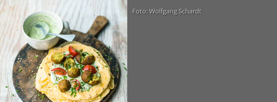 Rezeptbild für "Curry-Falafeln mit grüner Sauce"