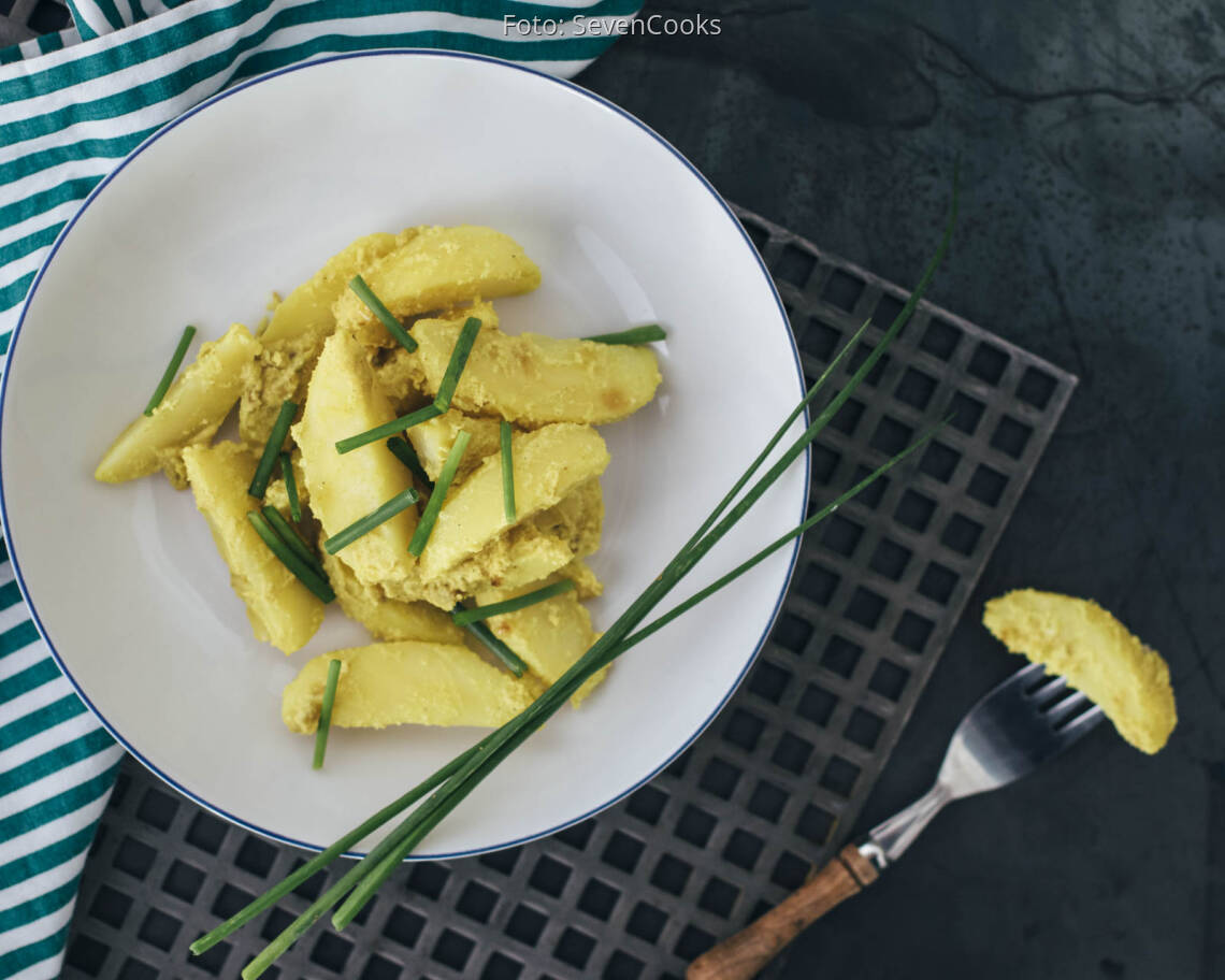 Curry Kartoffeln von oben mit Schnittlauch