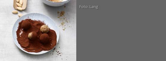 Rezeptbild für "Dattel-Walnuss-Pralinen"