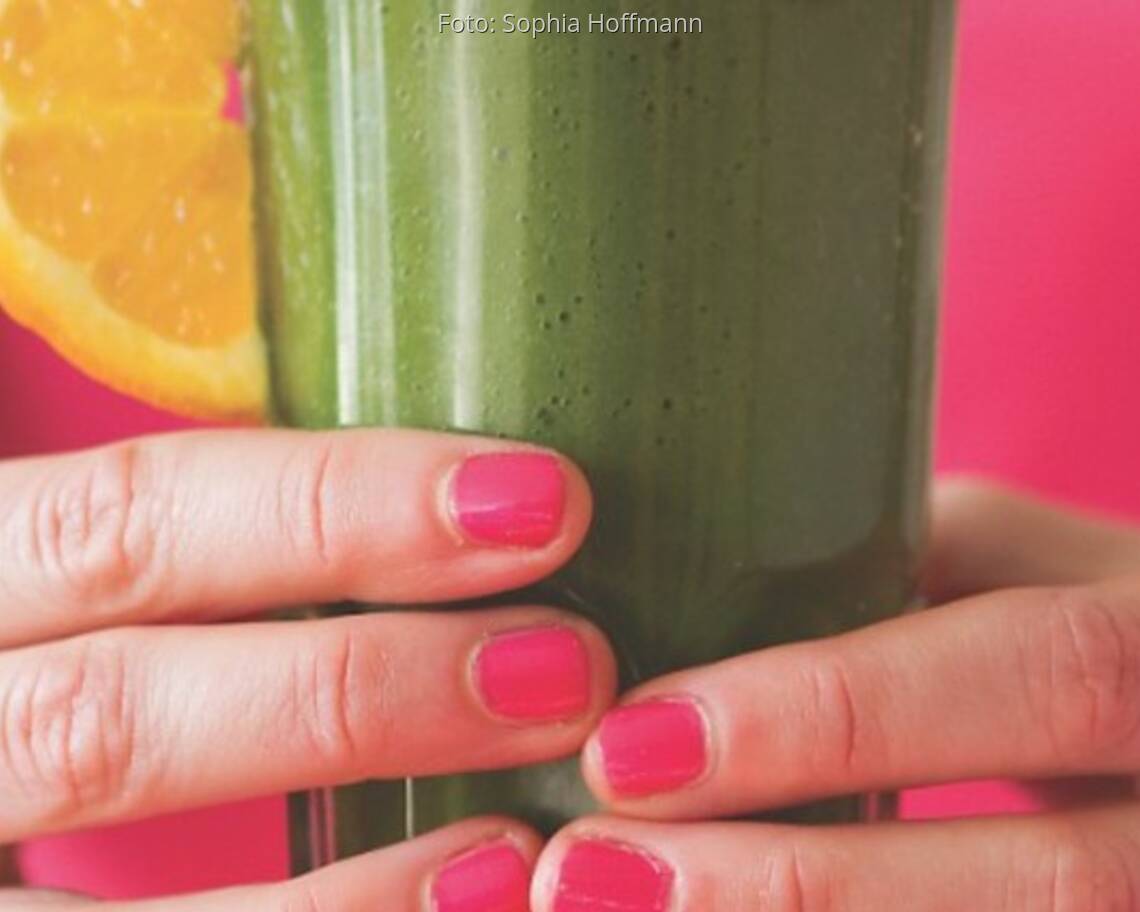 Grüner Smoothie in einem Glas