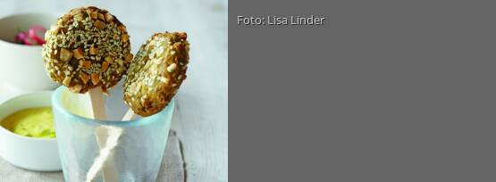 Rezeptbild für "Erbsen-Feta-Lollis mit Minz-Joghurt-Sauce"