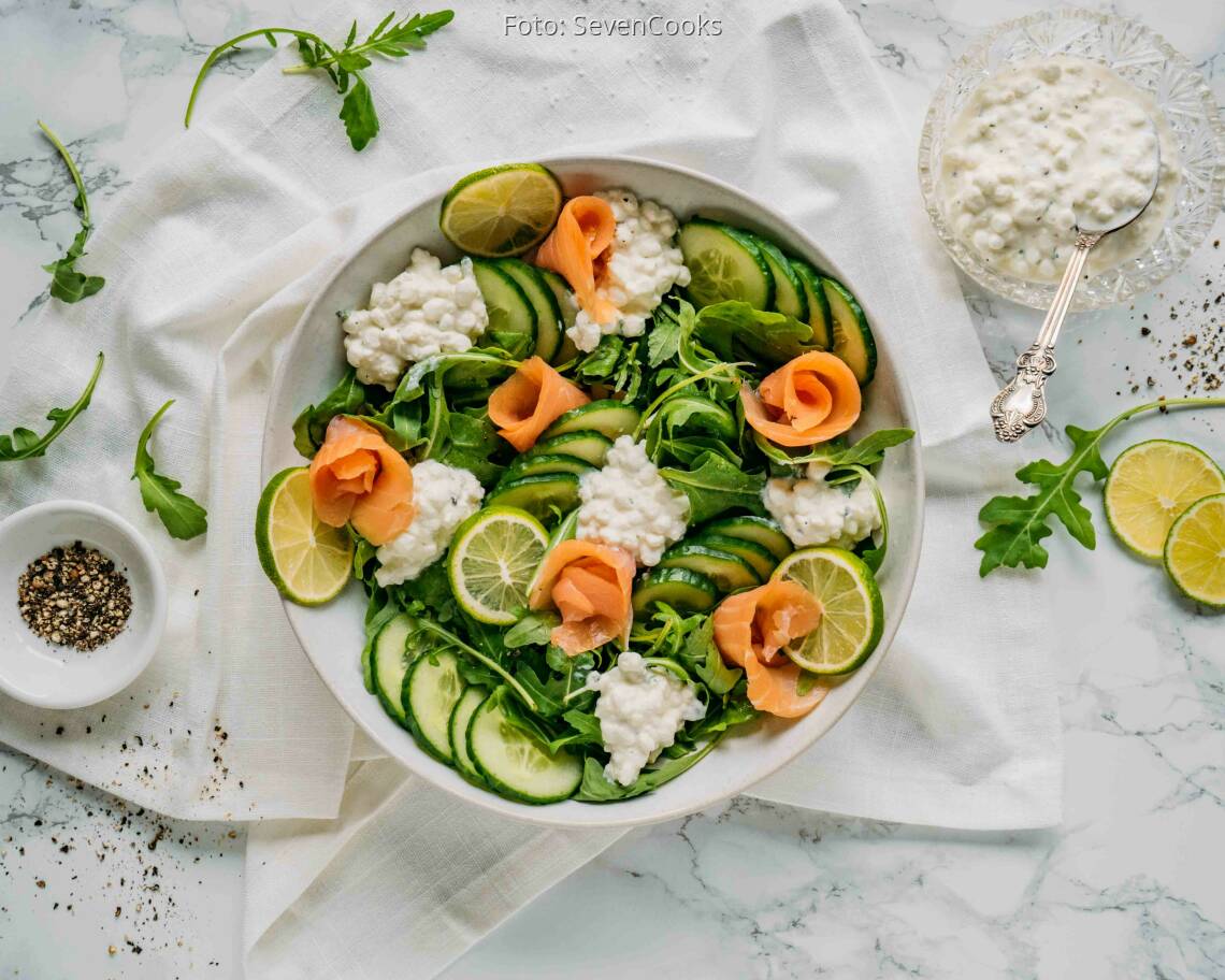 Flexitarisches Rezept: 5 Zutaten Bowl mit Lachs