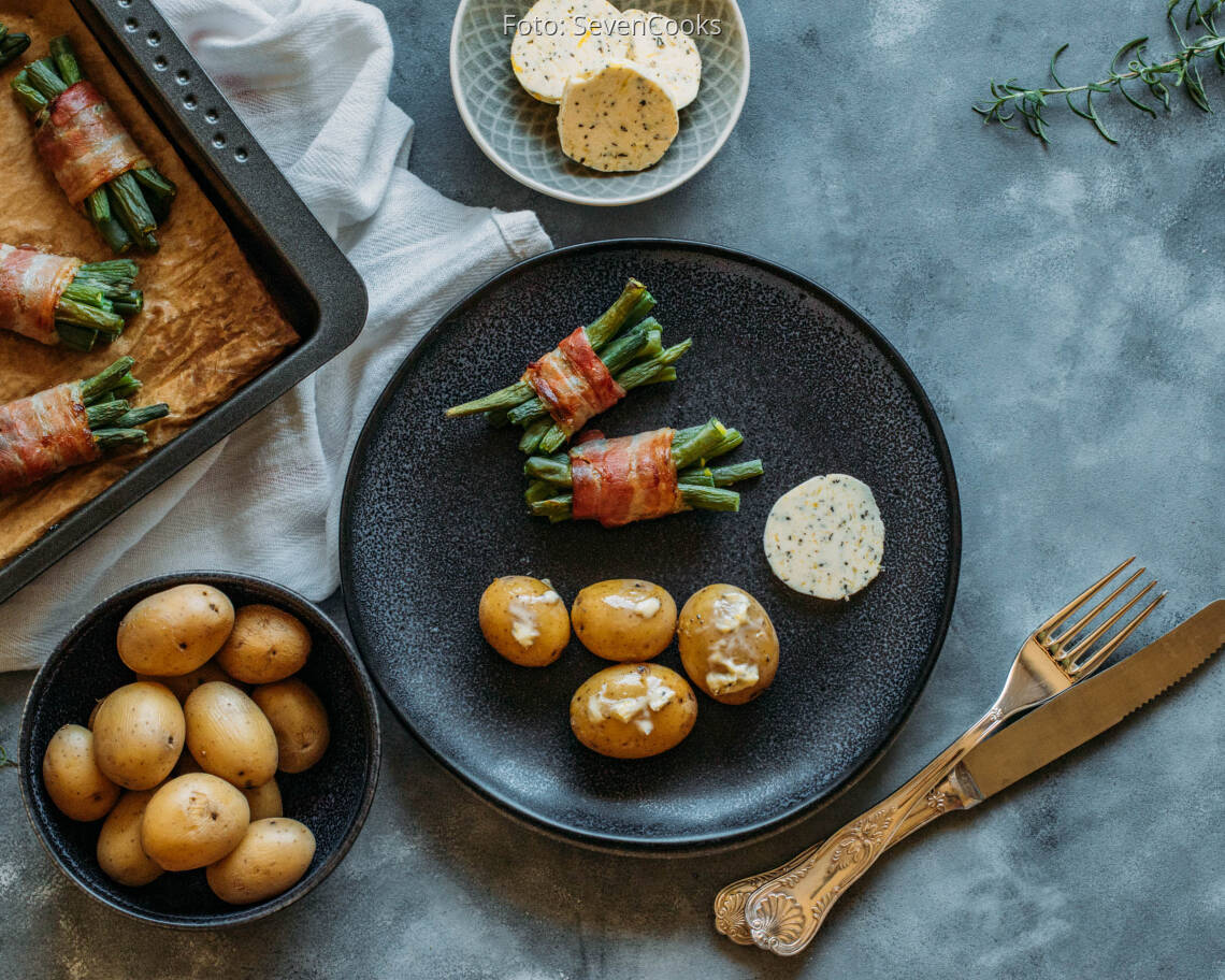 Flexitarisches Rezept: Bohnen im Speckmantel mit Drillingen 2