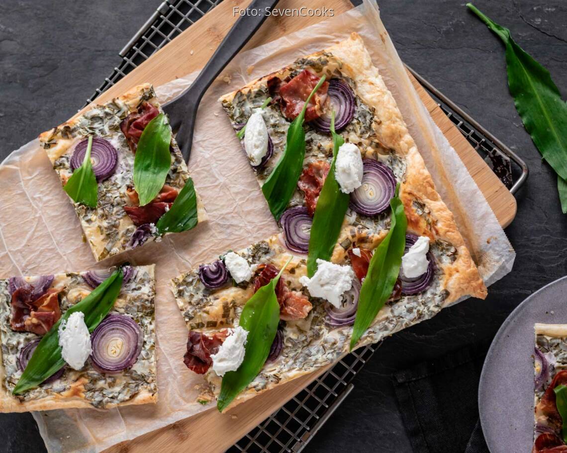 Flexitarisches Rezept: Bärlauch-Blätterteig-Flammkuchen 1